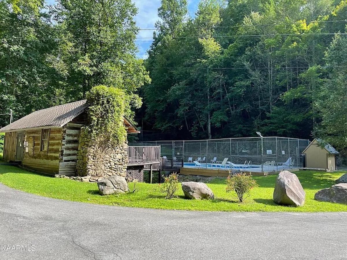 Hawks View Gatlinburg Mountain Cabin Екстериор снимка